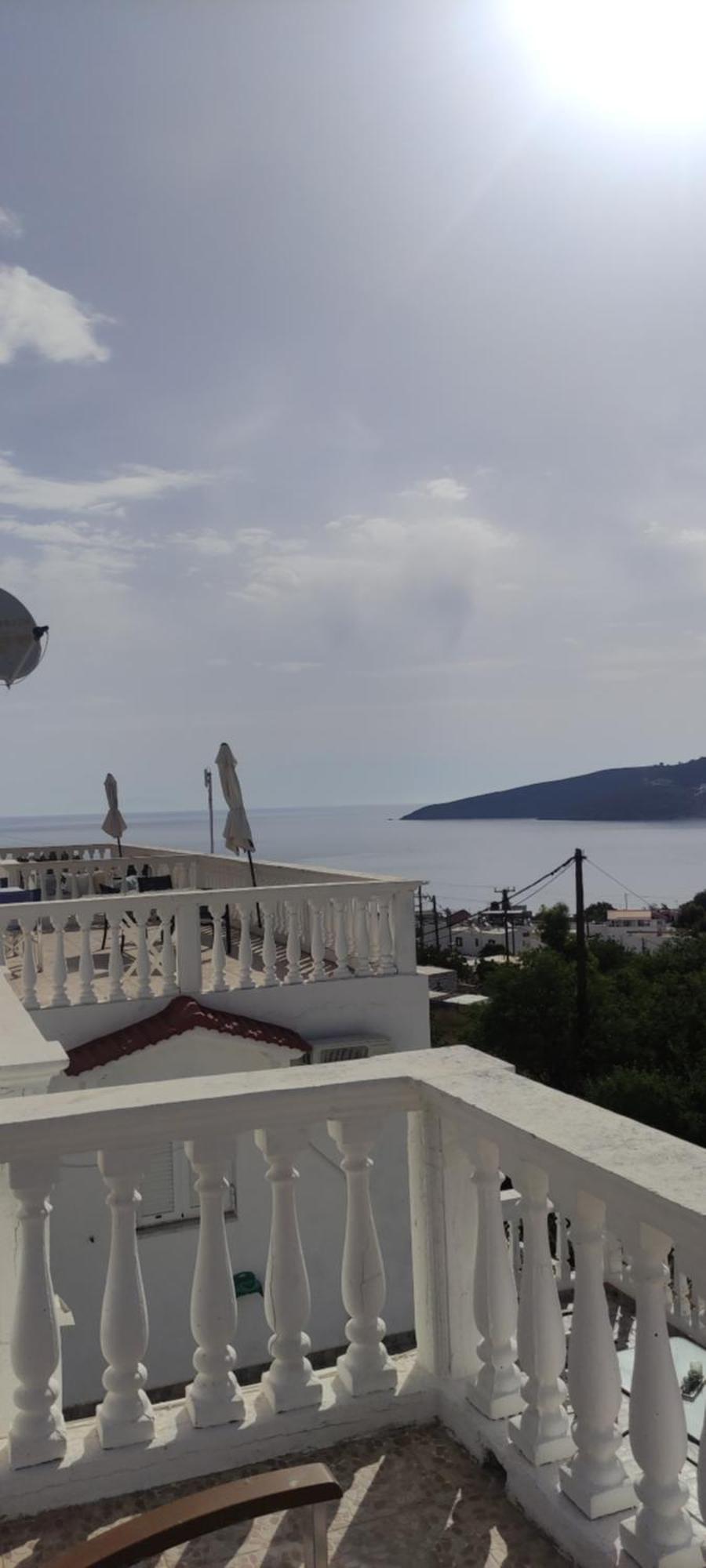 Nikos Studios Livadia  객실 사진